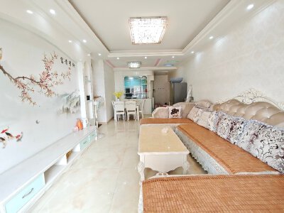 南湖国际社区，3室2厅2卫，105.6㎡，精装，售价59万